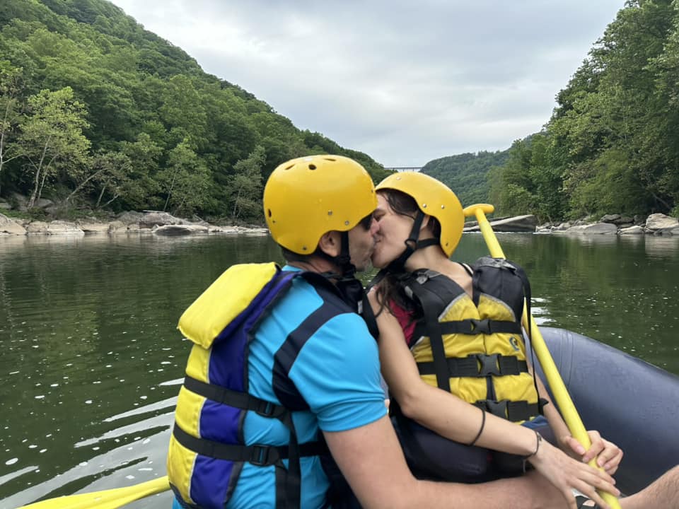 349348734_268235962283069_8925754706583814702_n a person with a helmet on a raft in a body of water